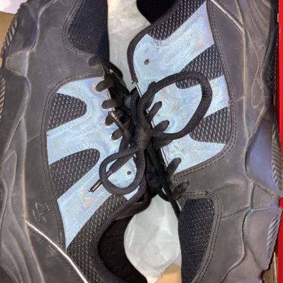 Skateboarding shoes - Picture 2 of 2